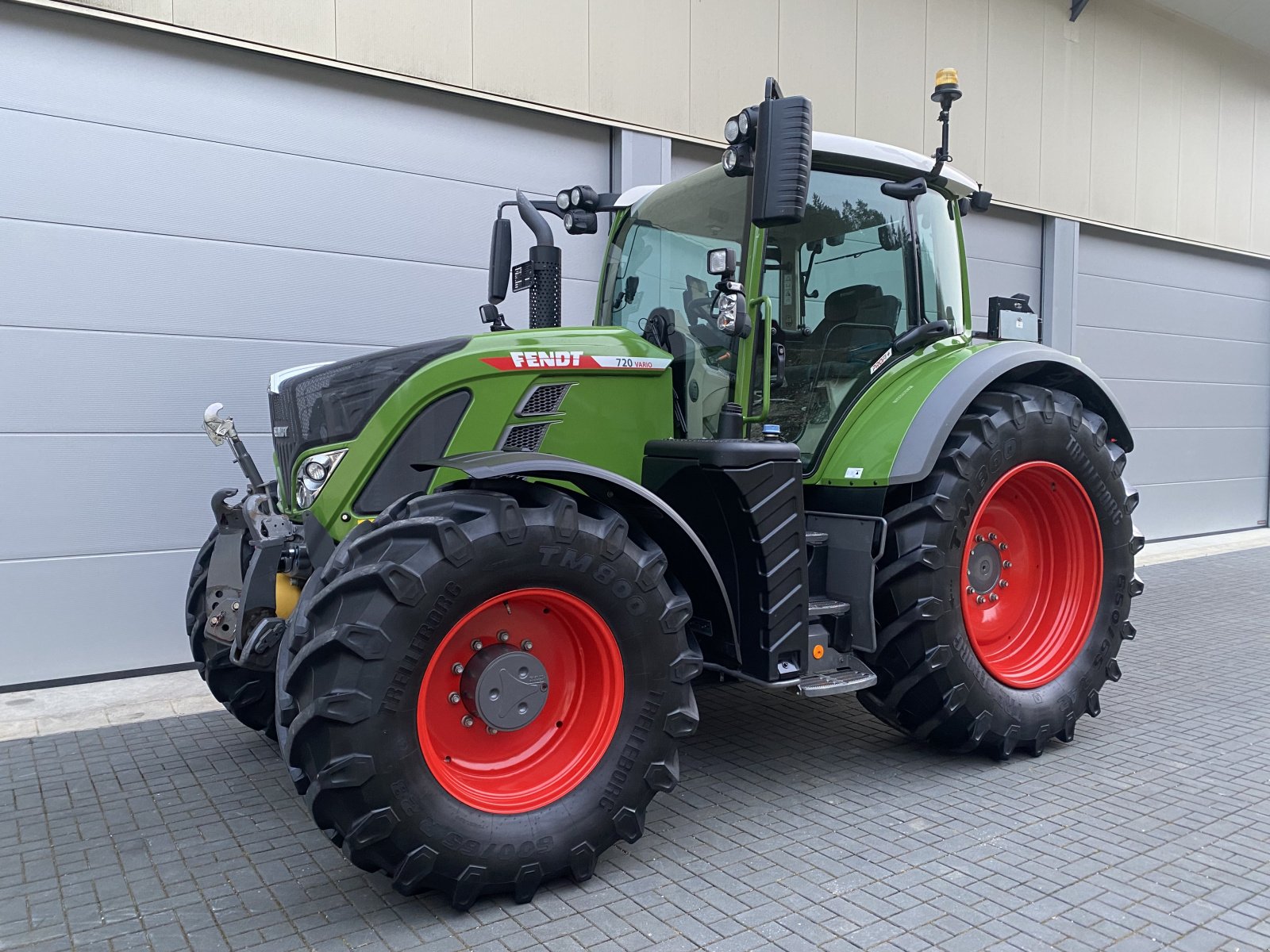 Traktor van het type Fendt 720 Vario Profi+ Setting2 Profiplus, Gebrauchtmaschine in Weigendorf (Foto 2)