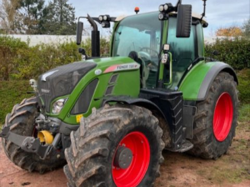 Traktor του τύπου Fendt 720 VARIO PROFI, Gebrauchtmaschine σε CHAMPLECY (Φωτογραφία 1)