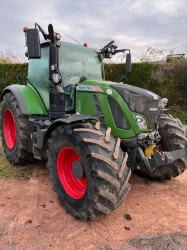 Traktor des Typs Fendt 720 VARIO PROFI, Gebrauchtmaschine in CHAMPLECY (Bild 2)