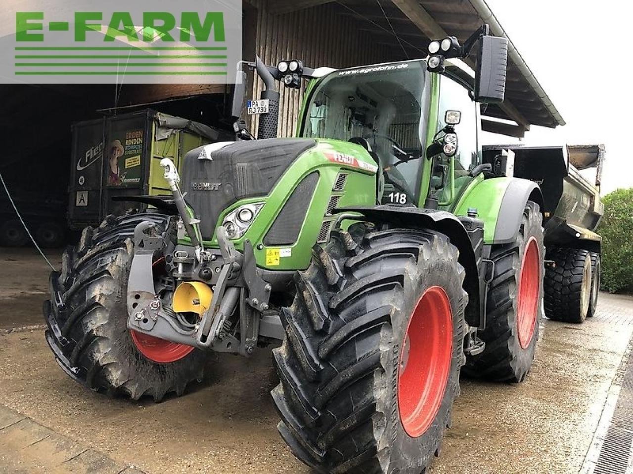 Traktor van het type Fendt 720 vario profi, Gebrauchtmaschine in NEUKIRCHEN V. WALD (Foto 1)