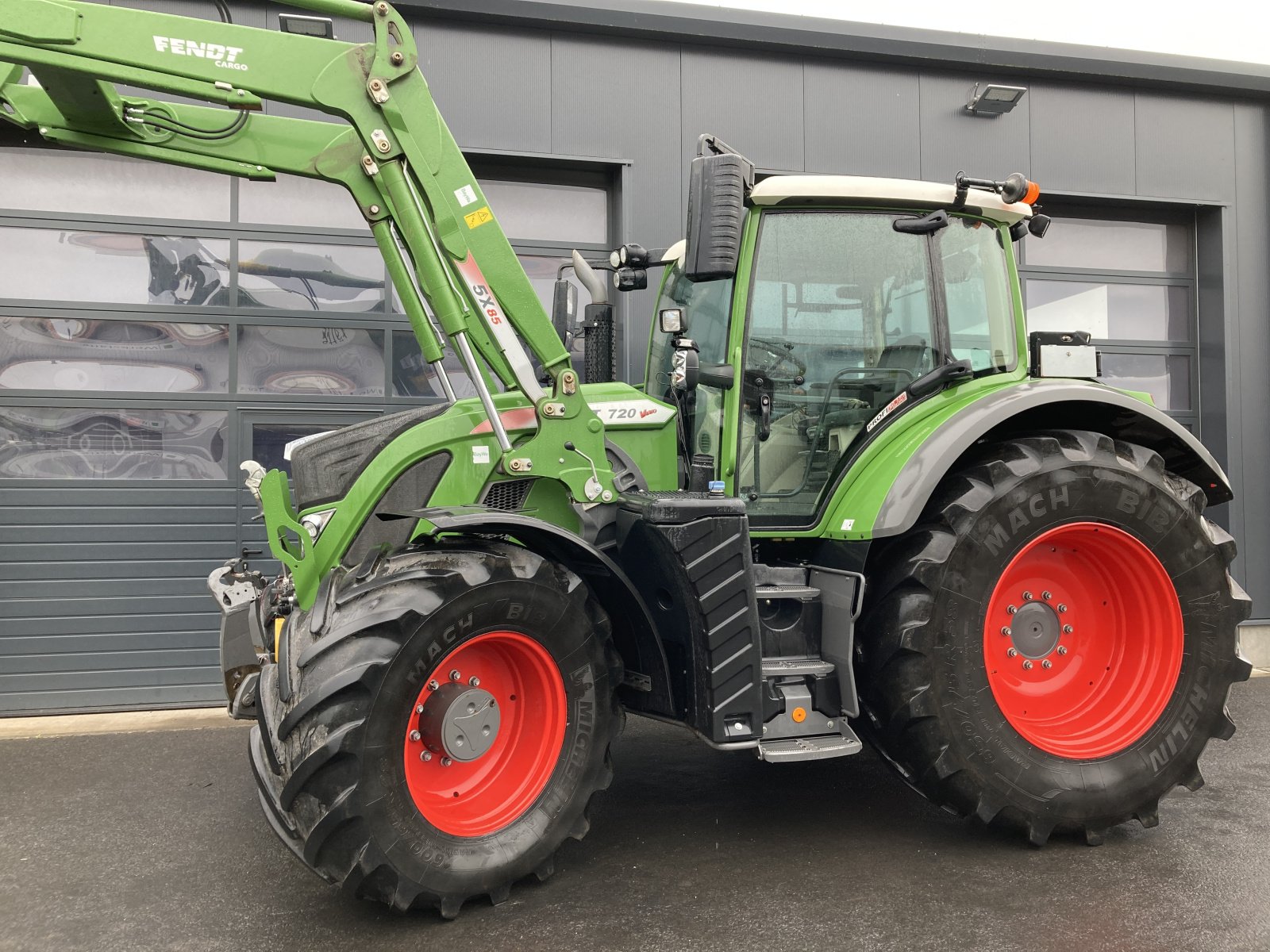 Traktor typu Fendt 720 Vario S4 Profi Plus, Gebrauchtmaschine v Wülfershausen an der Saale (Obrázek 2)