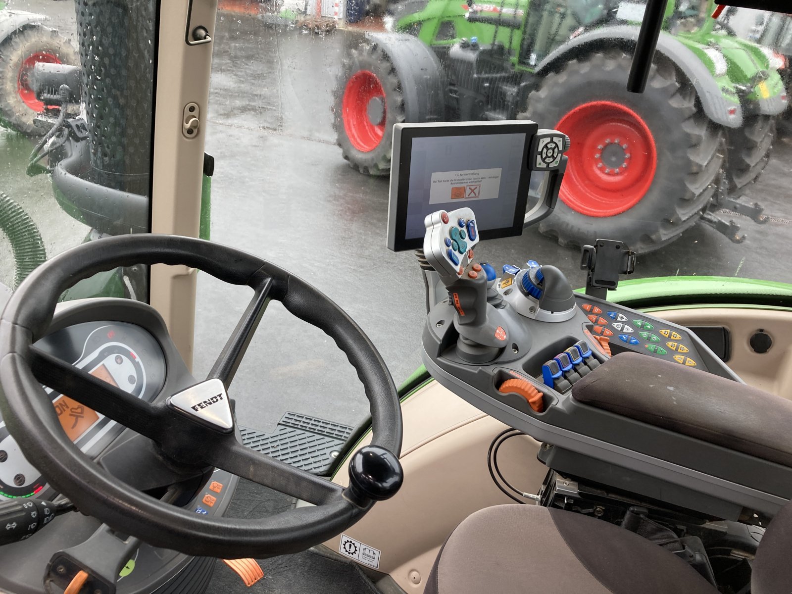 Traktor des Typs Fendt 720 Vario S4 Profi Plus, Gebrauchtmaschine in Wülfershausen an der Saale (Bild 25)