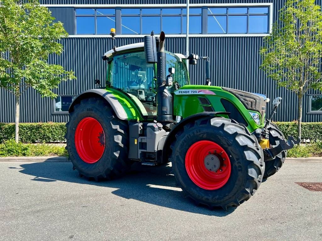 Traktor van het type Fendt 720 Vario S4 ProfiPlus, Gebrauchtmaschine in Nijkerkerveen (Foto 5)