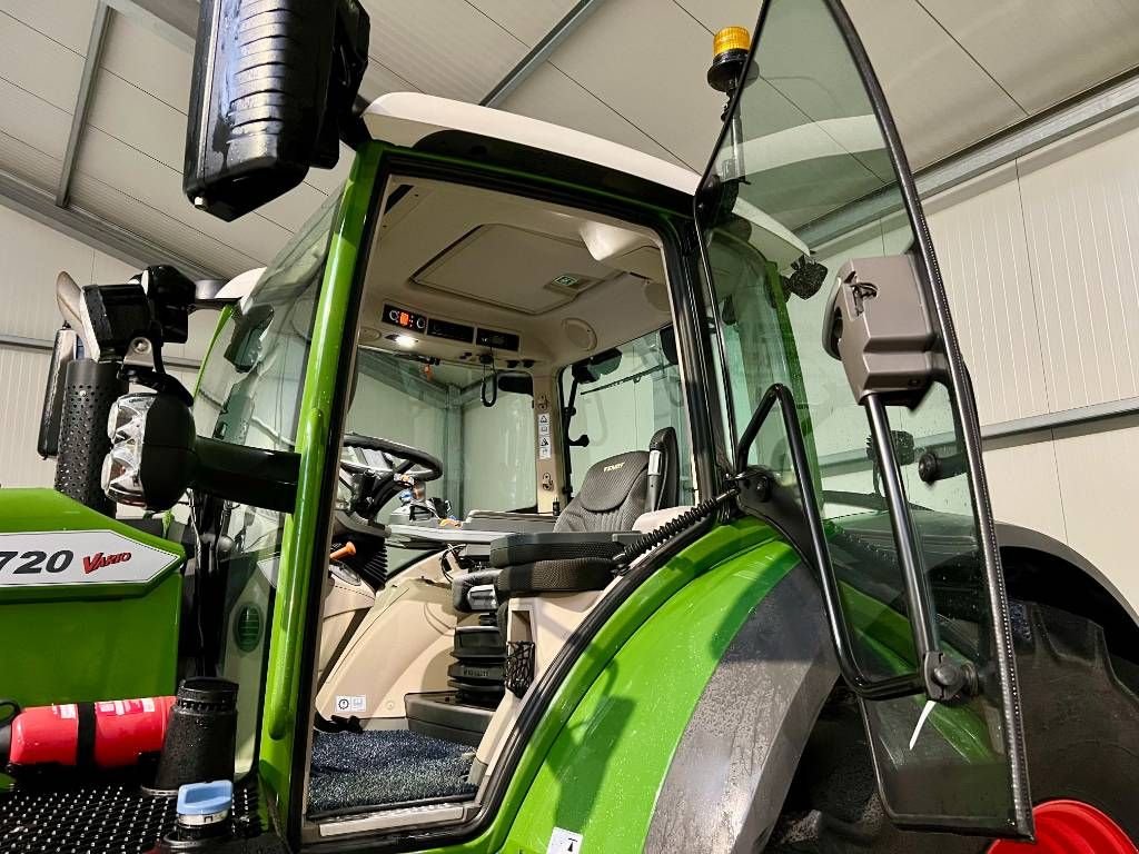 Traktor типа Fendt 720 Vario S4 ProfiPlus, Gebrauchtmaschine в Nijkerkerveen (Фотография 7)