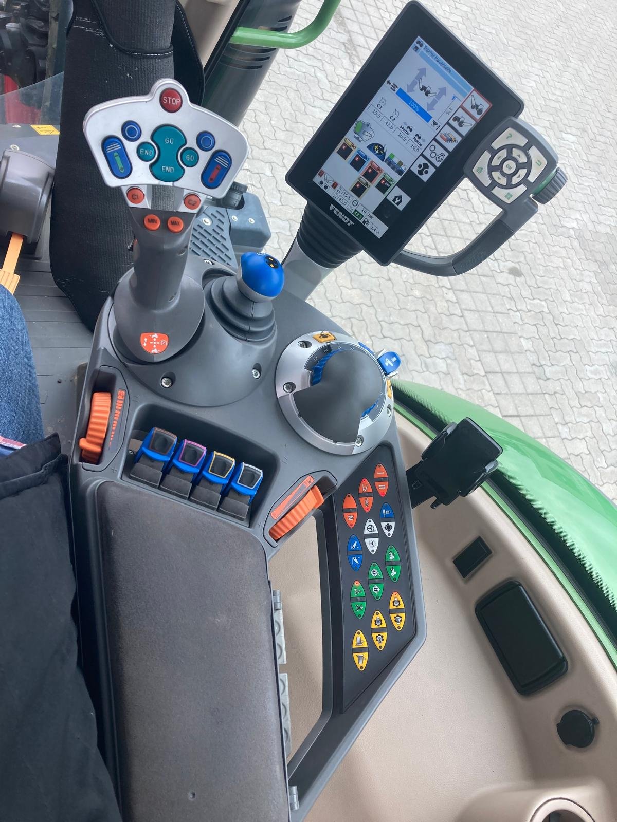 Traktor tip Fendt 720 Vario S4, Gebrauchtmaschine in Bevern (Poză 13)