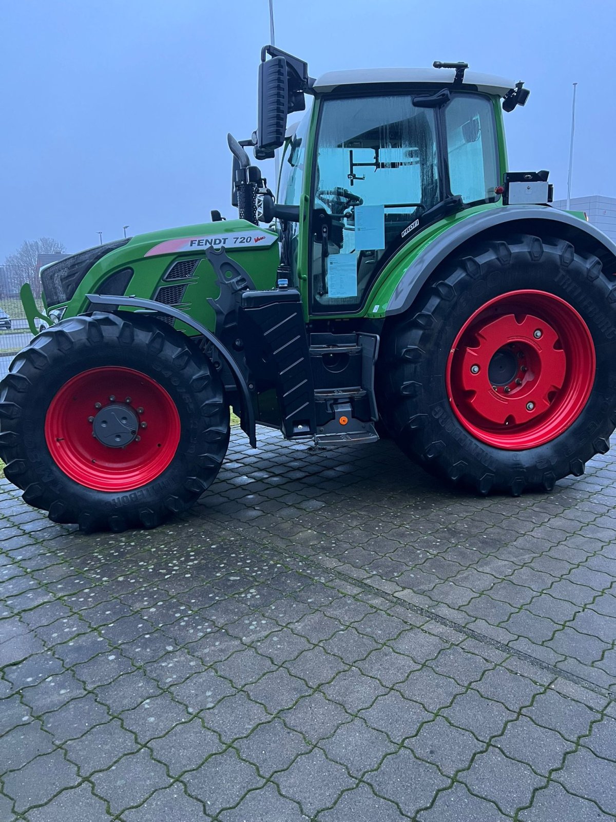 Traktor del tipo Fendt 720 Vario S4, Gebrauchtmaschine In Itzehoe (Immagine 1)