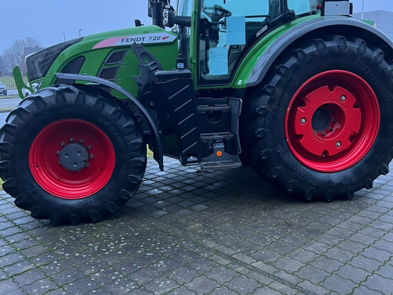 Traktor of the type Fendt 720 Vario S4, Gebrauchtmaschine in Itzehoe (Picture 1)