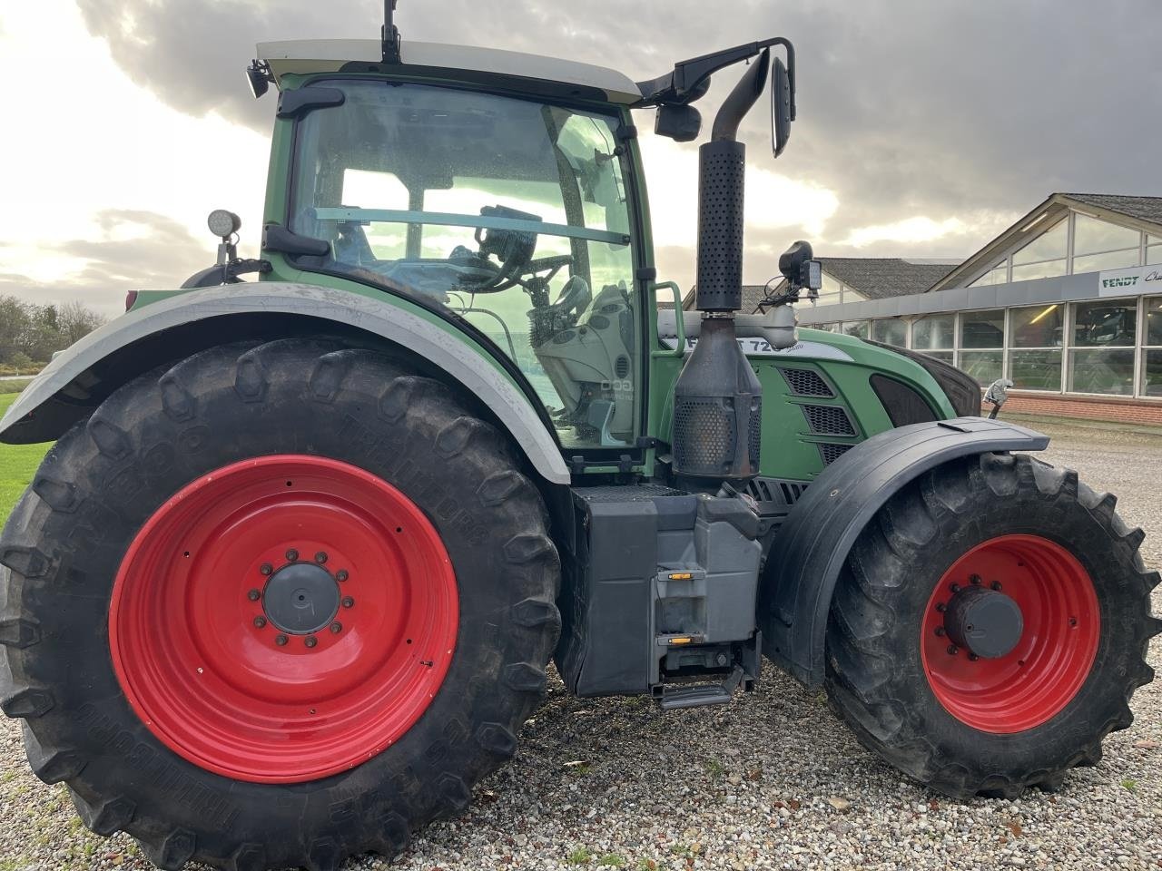 Traktor типа Fendt 720 VARIO SCR, Gebrauchtmaschine в Grindsted (Фотография 4)