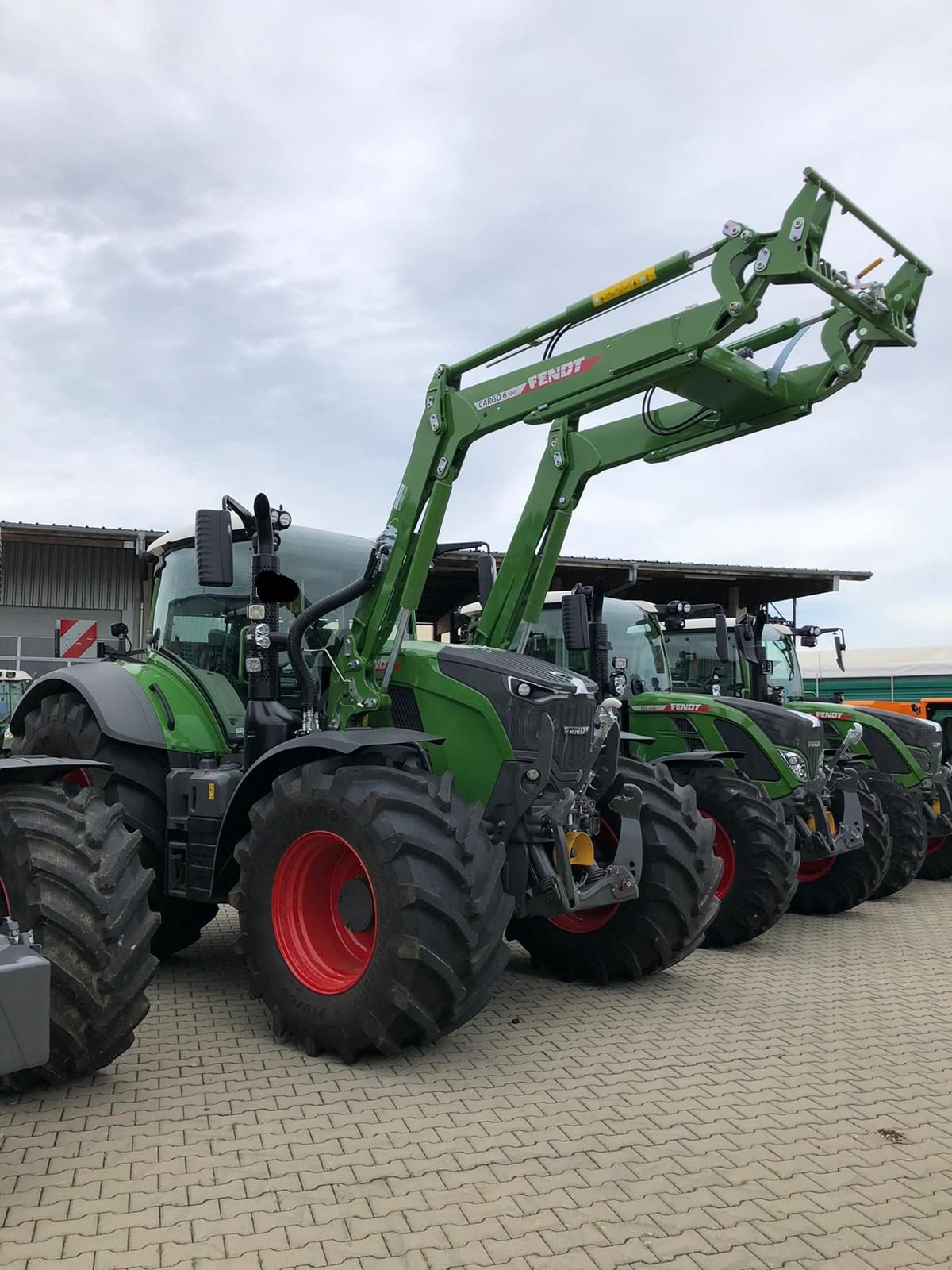 Traktor des Typs Fendt 720 Vario, Gebrauchtmaschine in Pfullendorf (Bild 3)