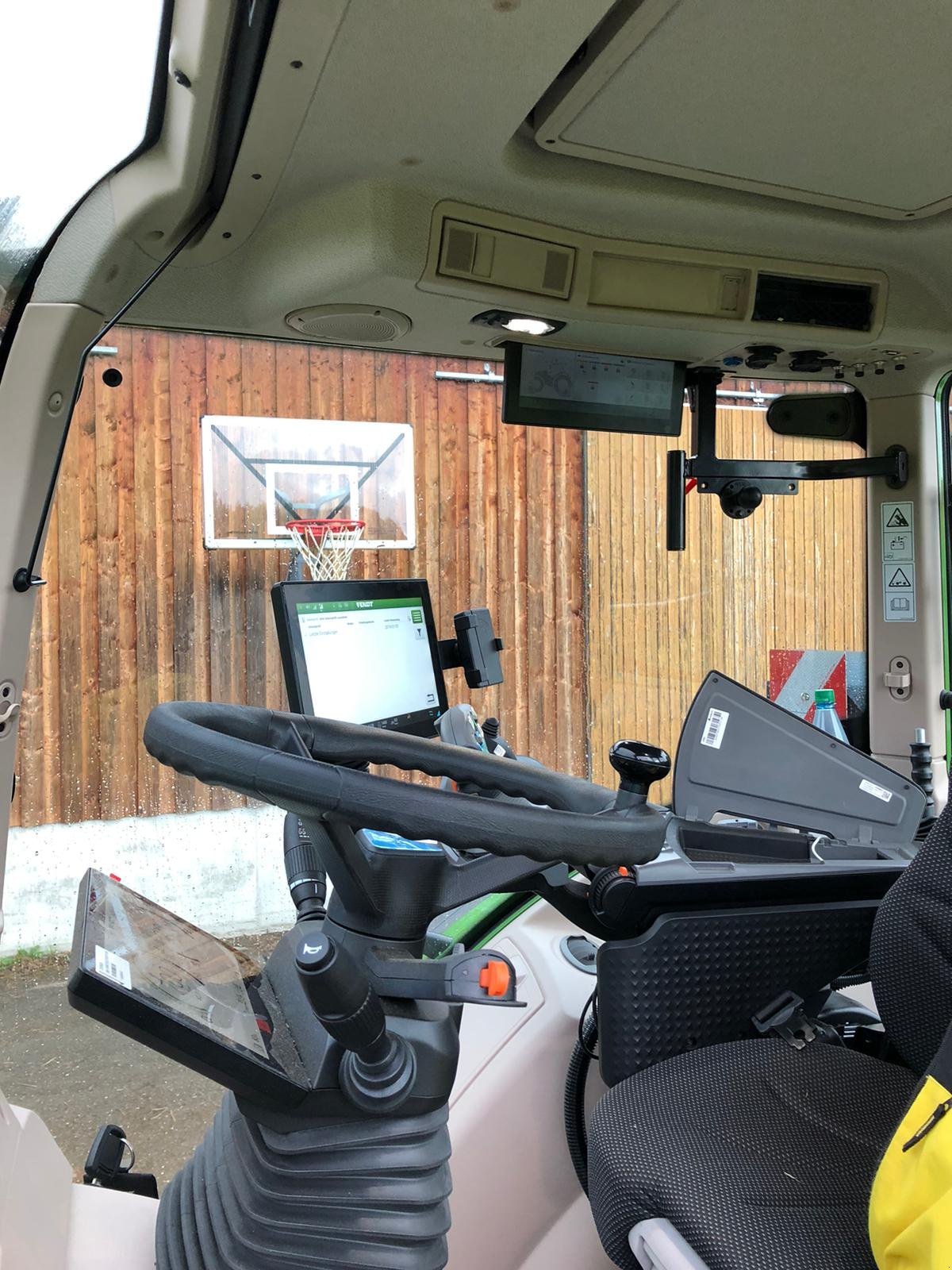 Traktor des Typs Fendt 720 Vario, Gebrauchtmaschine in Pfullendorf (Bild 4)