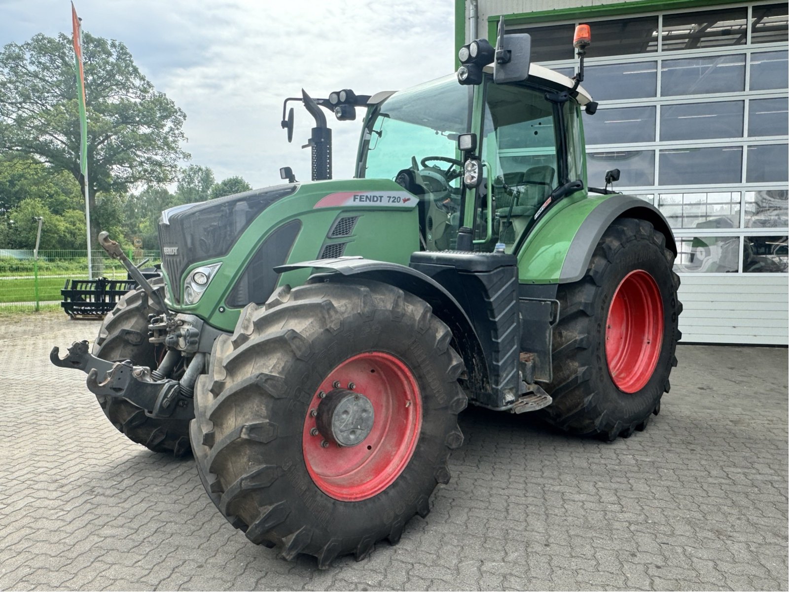 Traktor des Typs Fendt 720 Vario, Gebrauchtmaschine in Bützow (Bild 1)