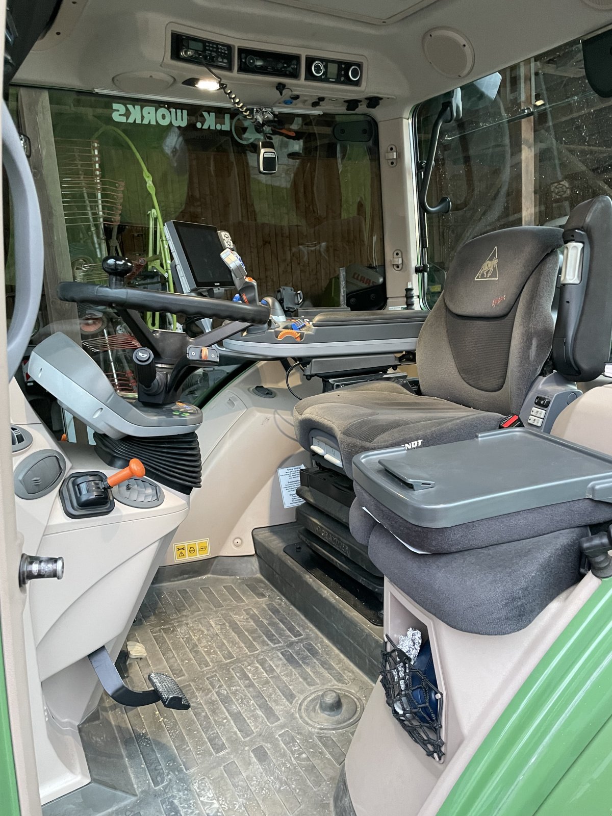 Traktor des Typs Fendt 720, Gebrauchtmaschine in Hauzenberg (Bild 3)