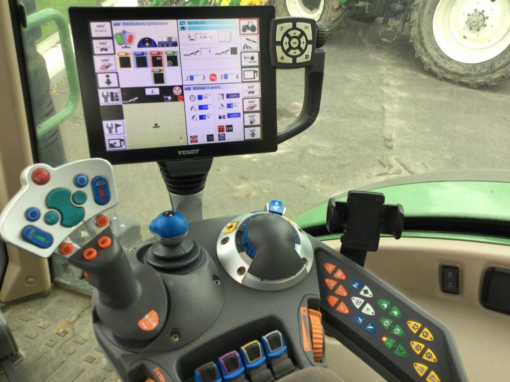 Traktor типа Fendt 722 VARIO PROFI PLUS, Gebrauchtmaschine в LISIEUX (Фотография 9)