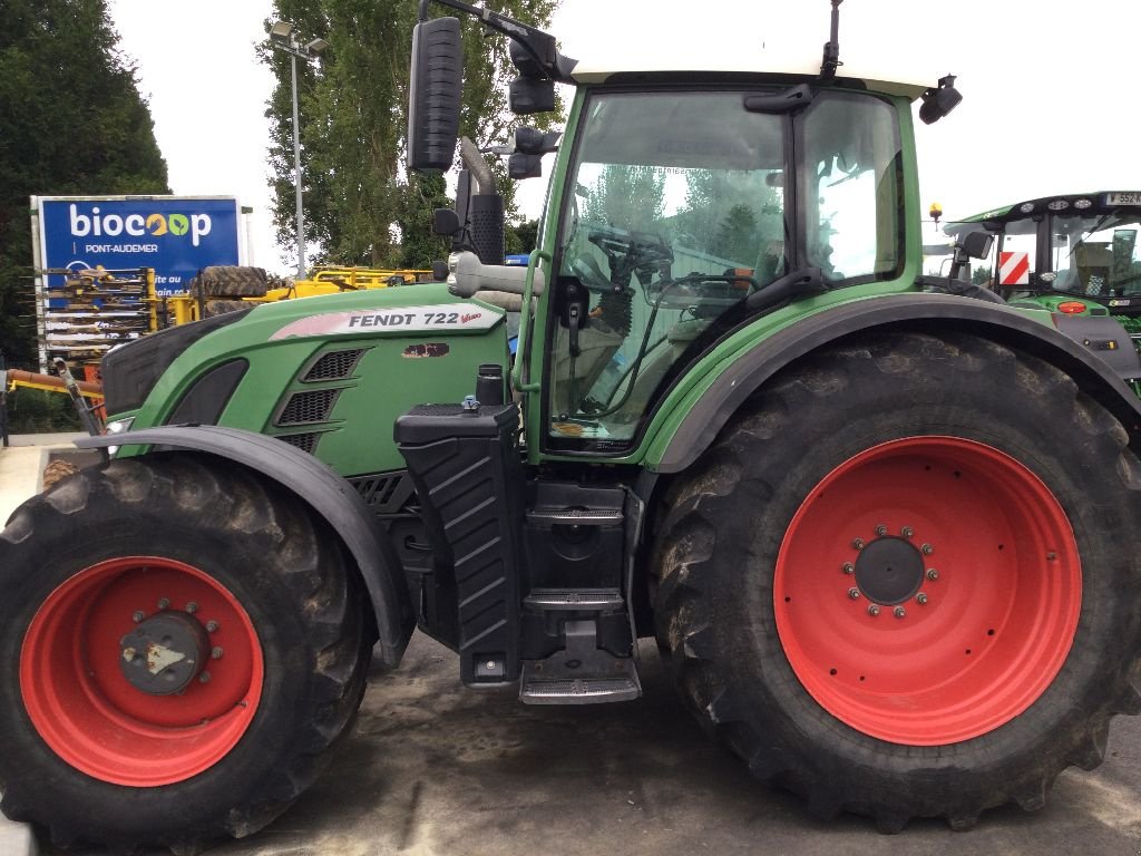 Traktor типа Fendt 722 VARIO PROFI PLUS, Gebrauchtmaschine в LISIEUX (Фотография 3)