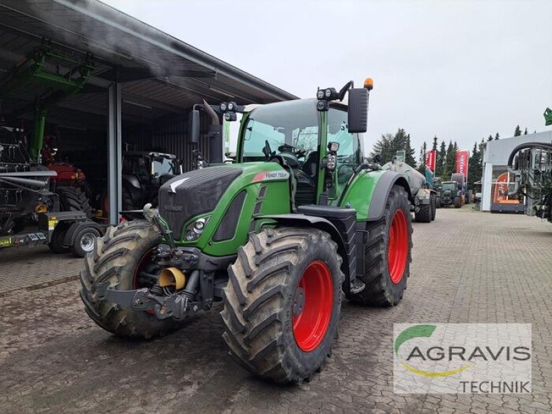 Traktor типа Fendt 722 VARIO S4 PROFI PLUS, Gebrauchtmaschine в Schneverdingen (Фотография 1)