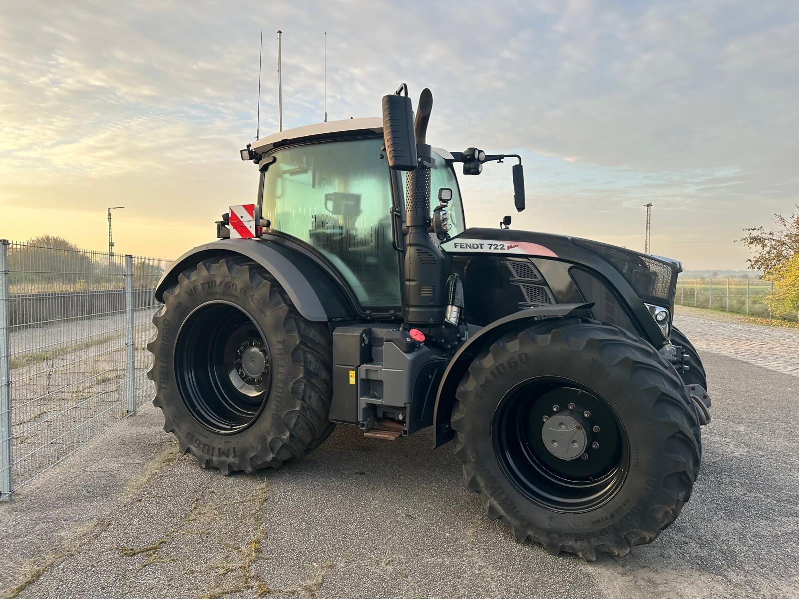 Traktor van het type Fendt 722 Vario S4 ProfiPlus, Gebrauchtmaschine in Süderlügum (Foto 1)