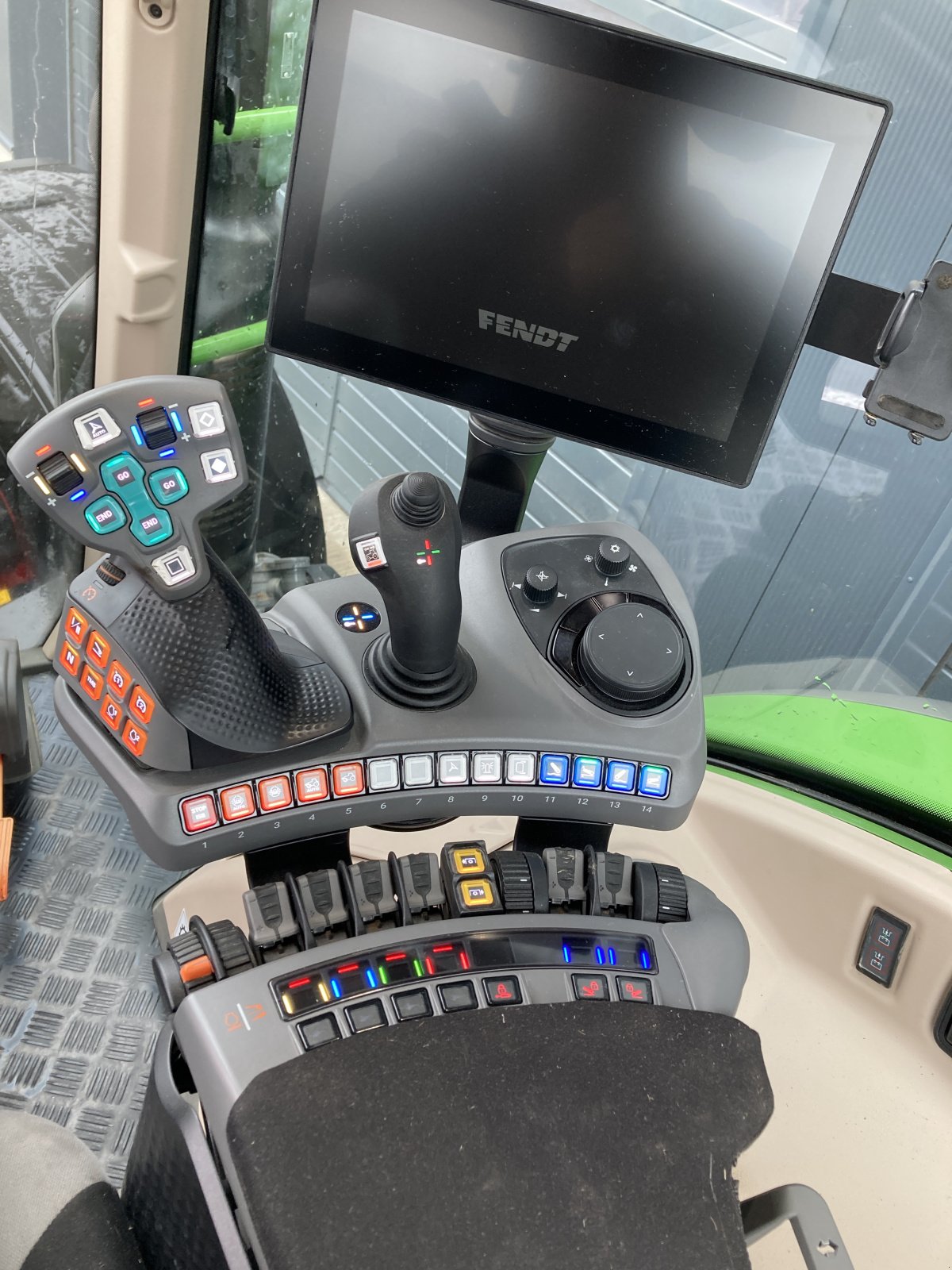 Traktor typu Fendt 724 Gen 6 Profi+ Setting 2 RTK, Gebrauchtmaschine w Wülfershausen an der Saale (Zdjęcie 18)