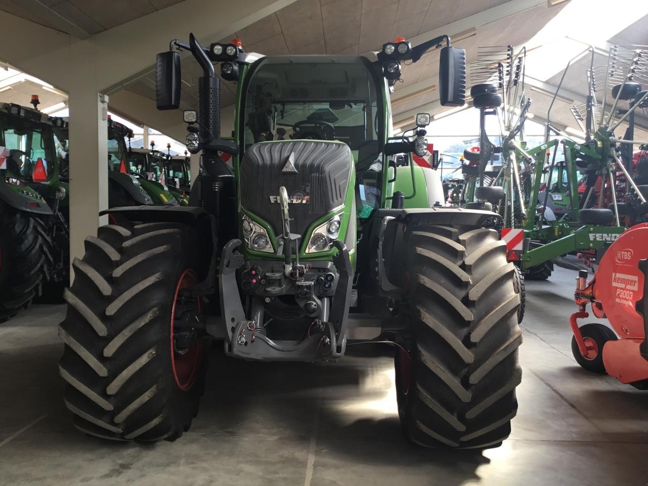 Traktor Türe ait Fendt 724 GEN 6, Gebrauchtmaschine içinde Grindsted (resim 3)