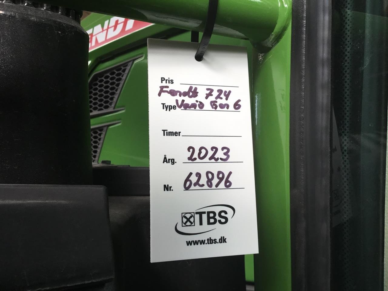 Traktor Türe ait Fendt 724 GEN 6, Gebrauchtmaschine içinde Grindsted (resim 6)