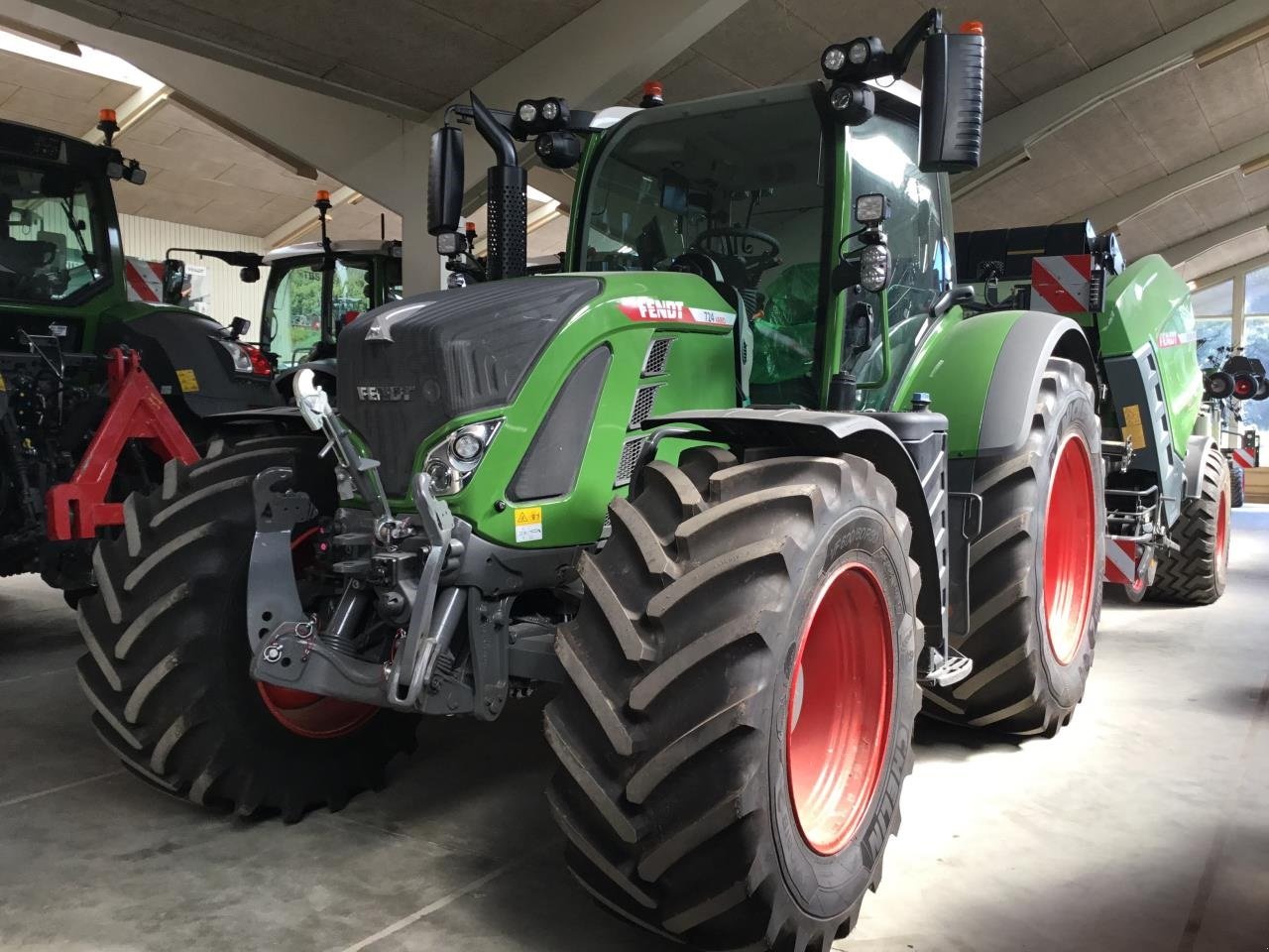 Traktor Türe ait Fendt 724 GEN 6, Gebrauchtmaschine içinde Grindsted (resim 4)