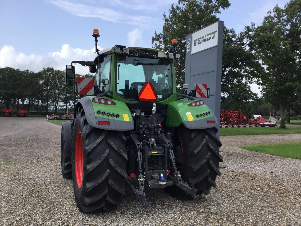 Traktor of the type Fendt 724 GEN 6, Gebrauchtmaschine in Grindsted (Picture 4)