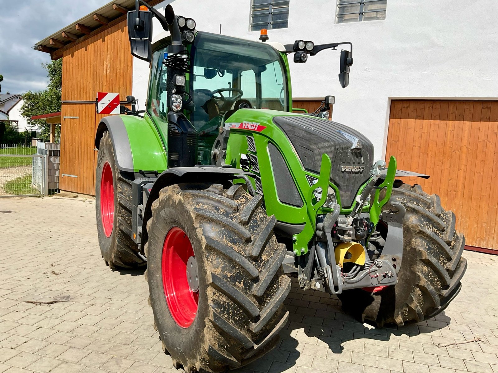 Traktor типа Fendt 724 Gen6 Profi Plus, Gebrauchtmaschine в Mühlhausen-Ehingen (Фотография 1)