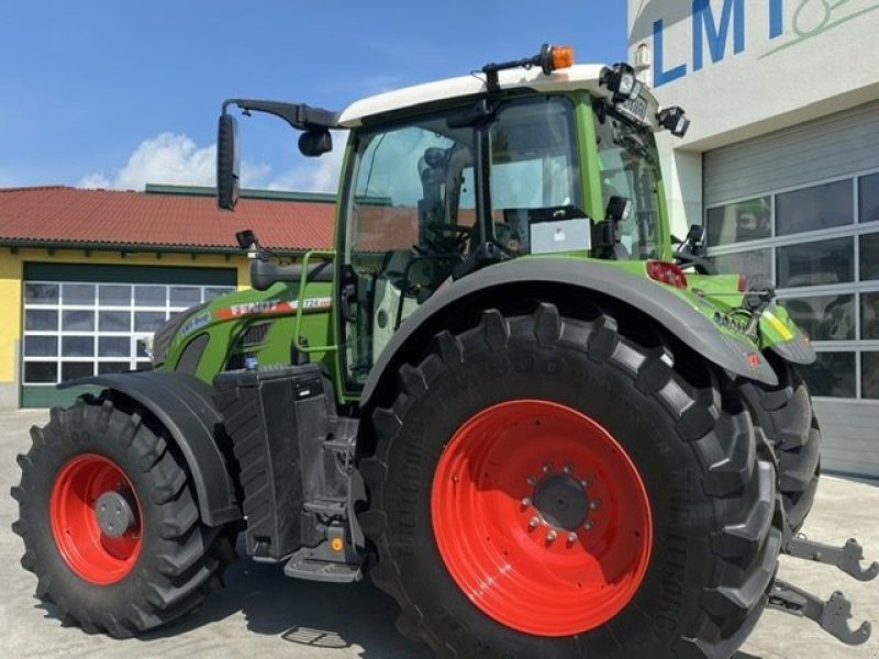 Traktor of the type Fendt 724 Gen6 Profi+ Setting 2 Miettraktor, Mietmaschine in Hürm (Picture 9)