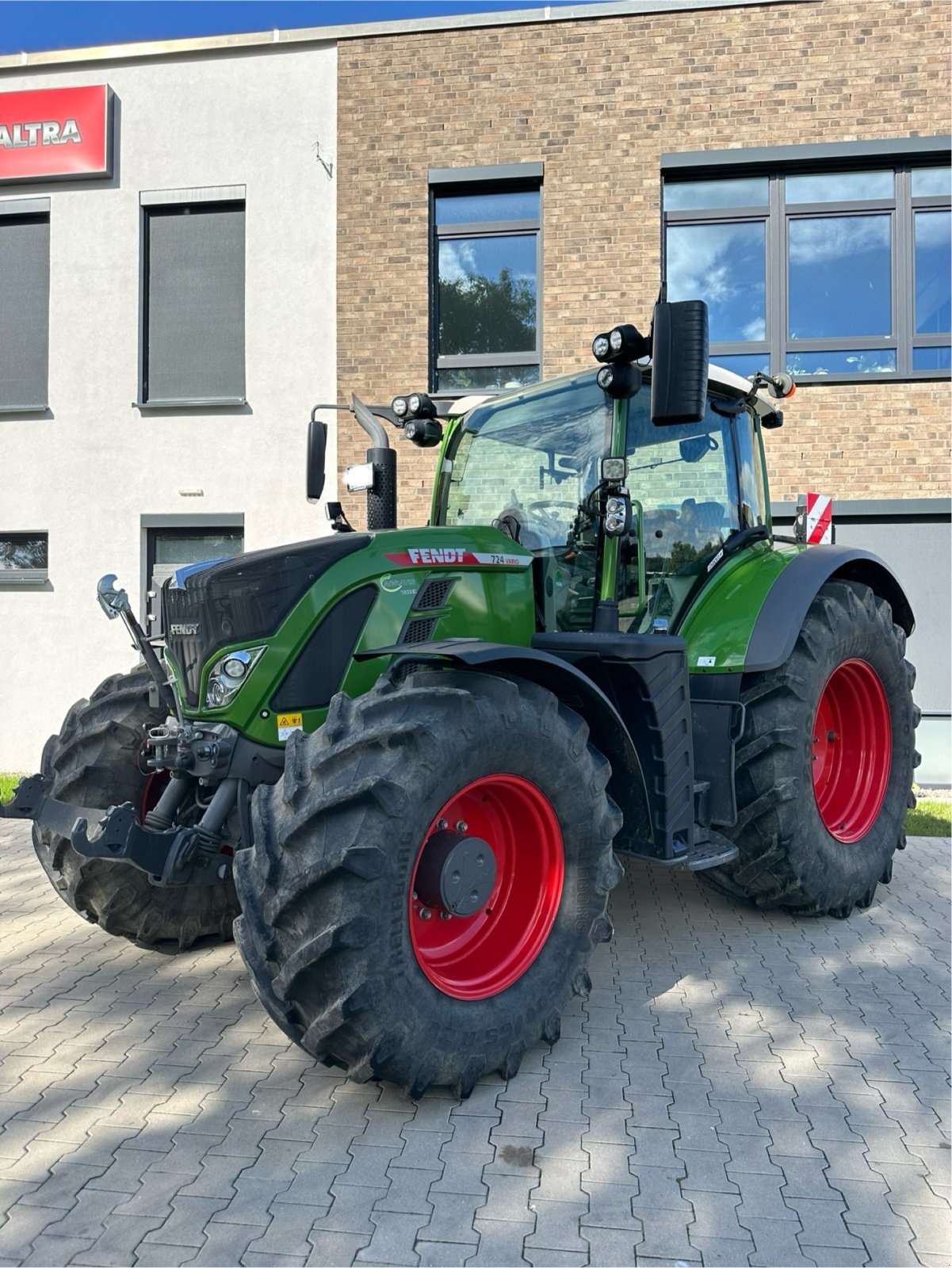 Traktor типа Fendt 724 Gen6, Gebrauchtmaschine в Bad Oldesloe (Фотография 1)