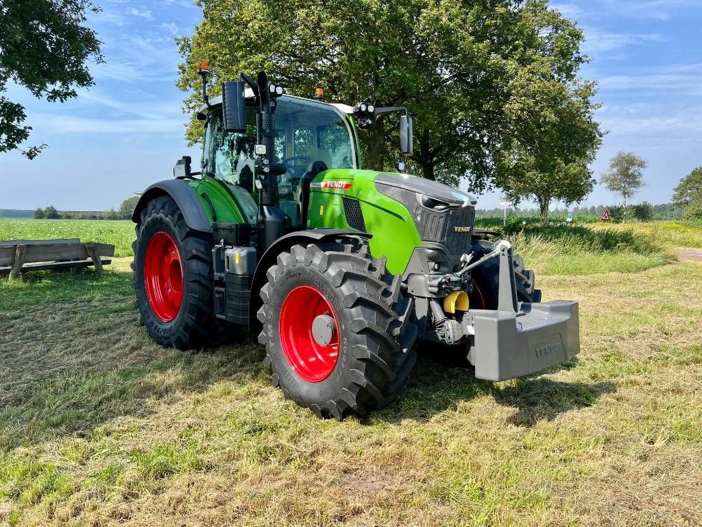 Traktor του τύπου Fendt 724 Gen7 Power+ Setting2, Neumaschine σε Nijkerkerveen (Φωτογραφία 2)