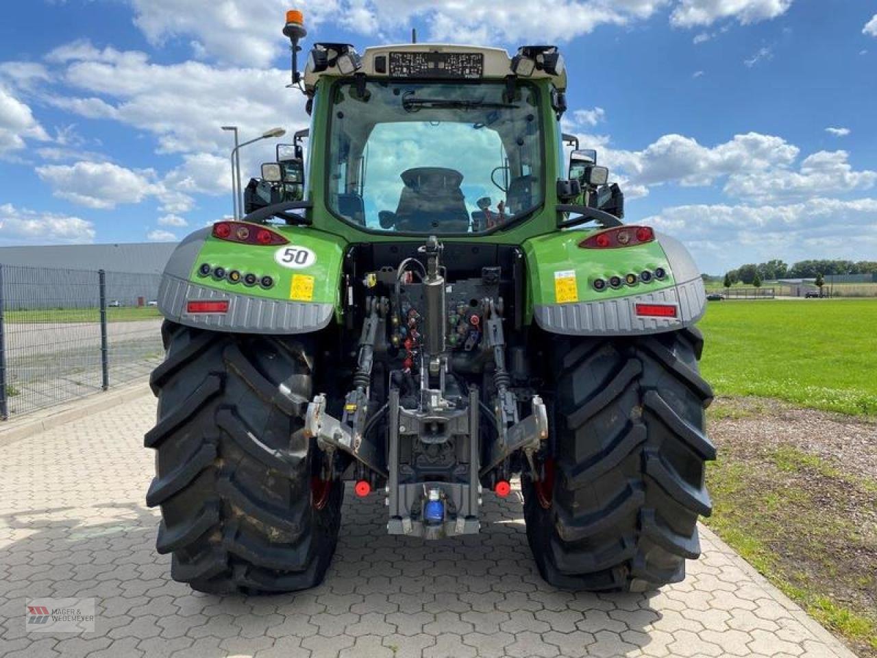 Traktor типа Fendt 724 PROFI PLUS GEN.6, Gebrauchtmaschine в Oyten (Фотография 5)