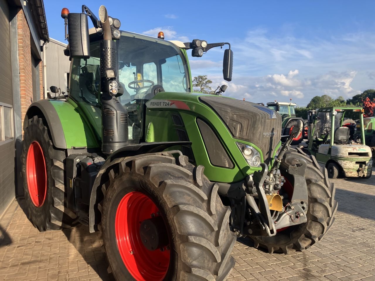 Traktor des Typs Fendt 724 profiplus, Gebrauchtmaschine in Wapenveld (Bild 3)