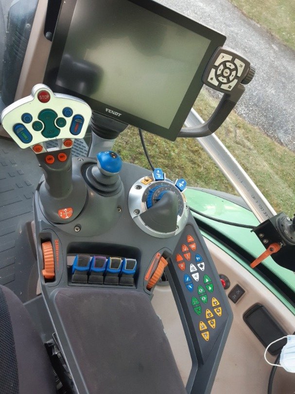 Traktor des Typs Fendt 724 S4 Profi+, Gebrauchtmaschine in Hindelbank (Bild 3)