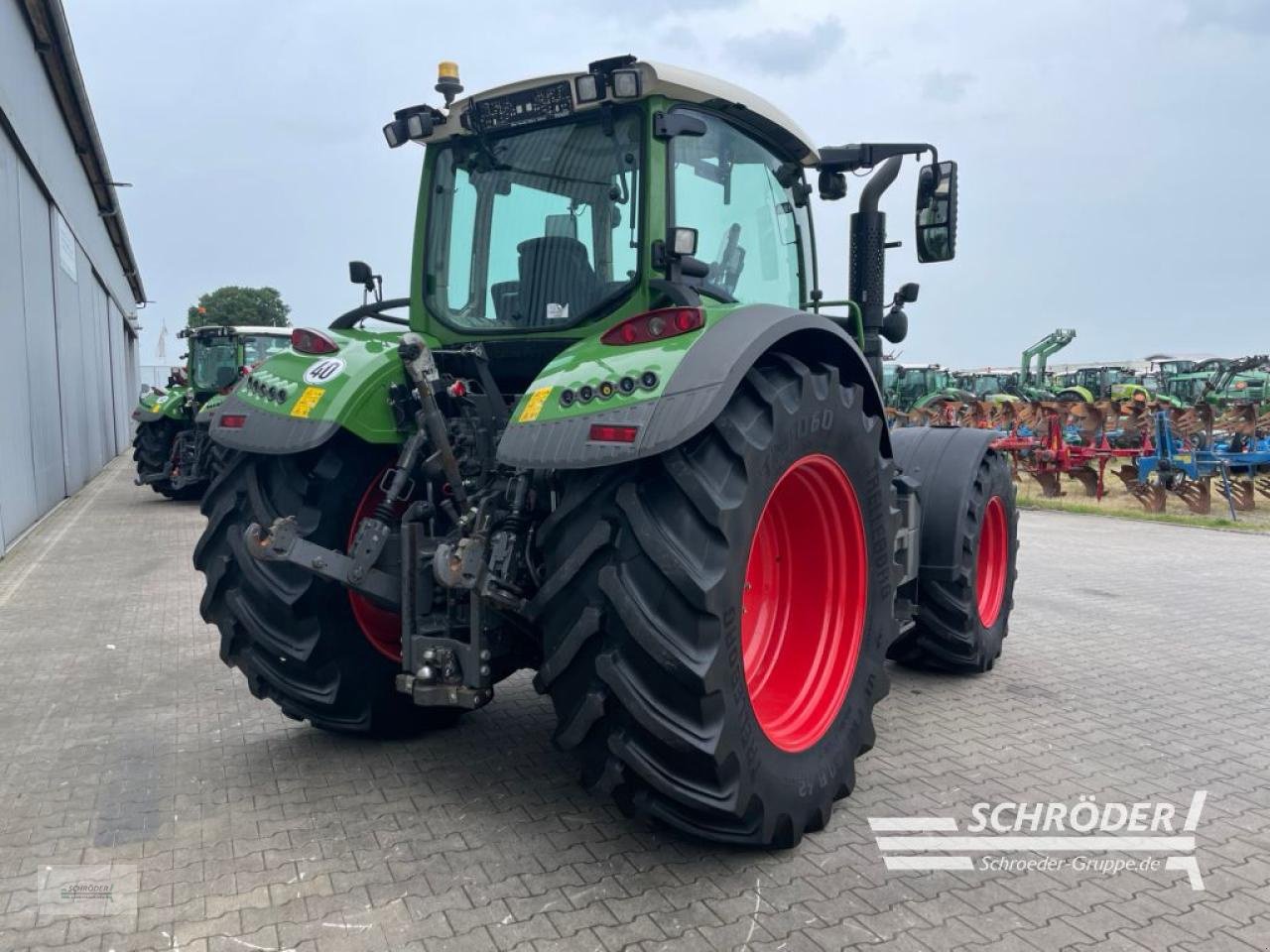 Traktor des Typs Fendt 724 S4 PROFI PLUS, Gebrauchtmaschine in Wildeshausen (Bild 3)