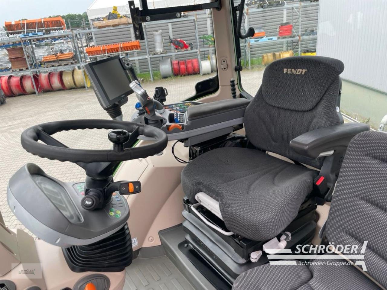 Traktor tipa Fendt 724 S4 PROFI PLUS, Gebrauchtmaschine u Wildeshausen (Slika 11)