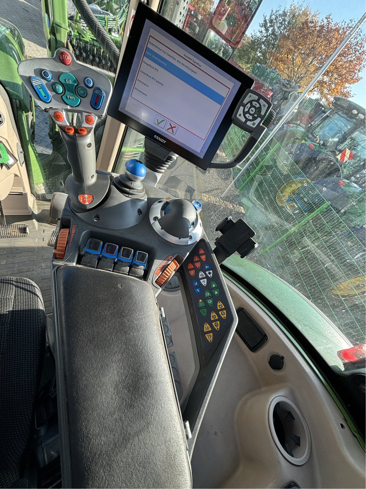 Traktor del tipo Fendt 724 S4 Profi Plus, Gebrauchtmaschine In Bad Oldesloe (Immagine 9)