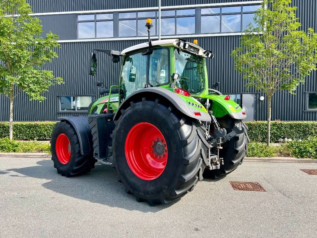 Traktor van het type Fendt 724 S4 Profi, Gebrauchtmaschine in Nijkerkerveen (Foto 4)