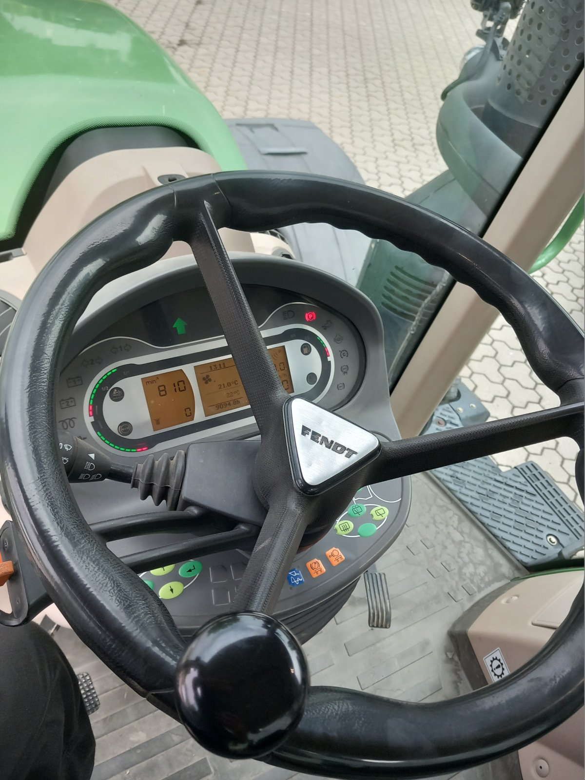 Traktor типа Fendt 724 S4 ProfiPlus, Gebrauchtmaschine в Preetz (Фотография 5)