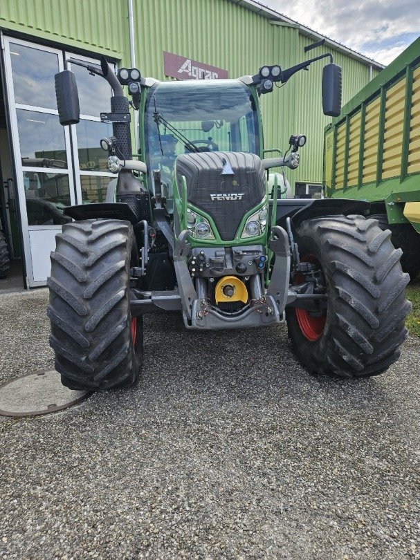 Traktor des Typs Fendt 724 SCR Profi +, Gebrauchtmaschine in Hindelbank (Bild 1)