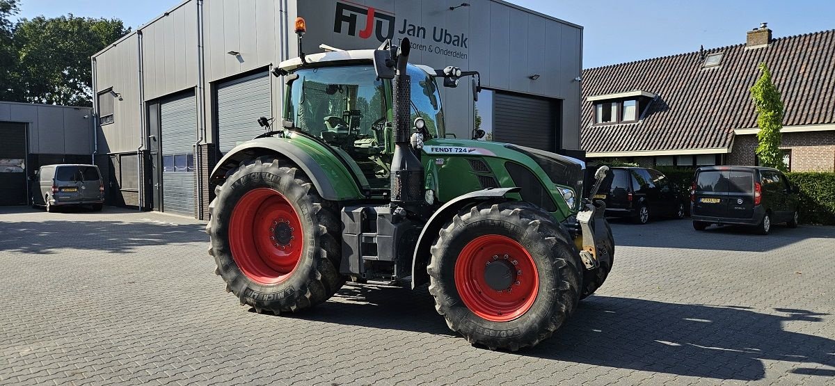 Traktor типа Fendt 724 SCR Profi, Gebrauchtmaschine в Staphorst (Фотография 1)