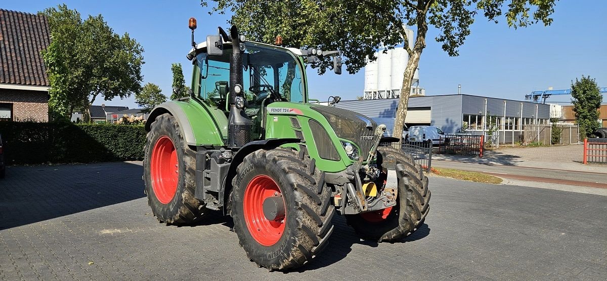 Traktor типа Fendt 724 SCR Profi, Gebrauchtmaschine в Staphorst (Фотография 4)