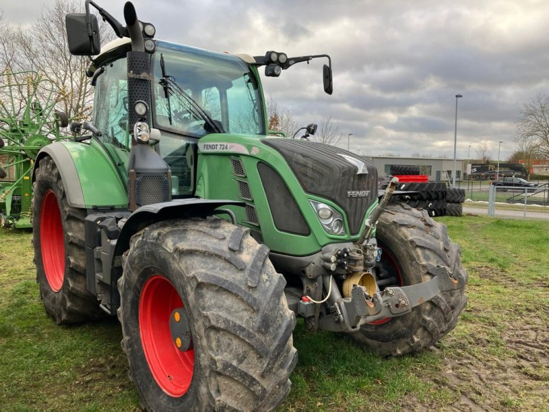 Traktor des Typs Fendt 724 SCR, Gebrauchtmaschine in Goldberg (Bild 1)