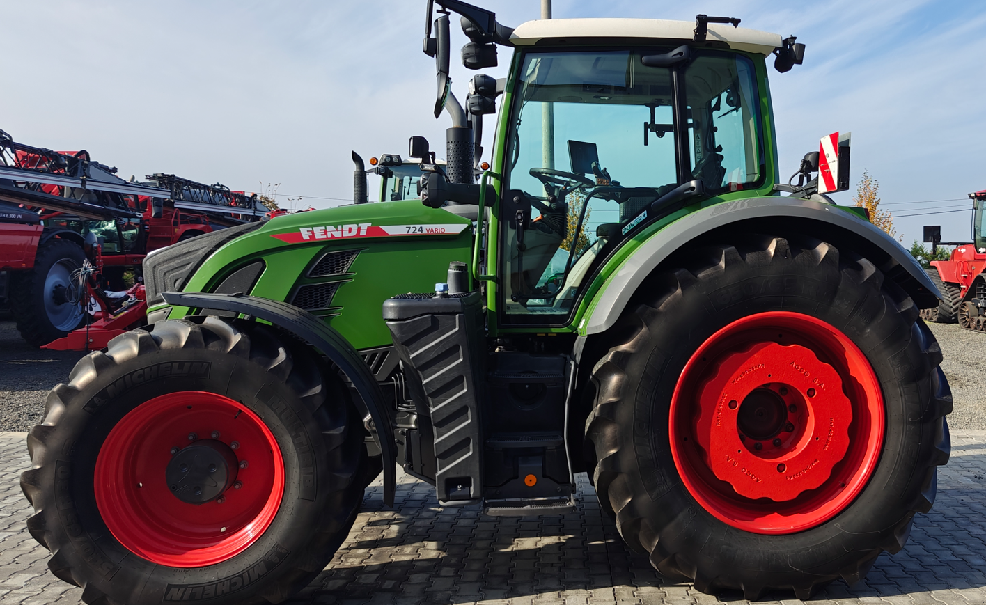 Traktor типа Fendt 724 Vario Gen 6 Power Plus, Gebrauchtmaschine в Orţişoara (Фотография 3)