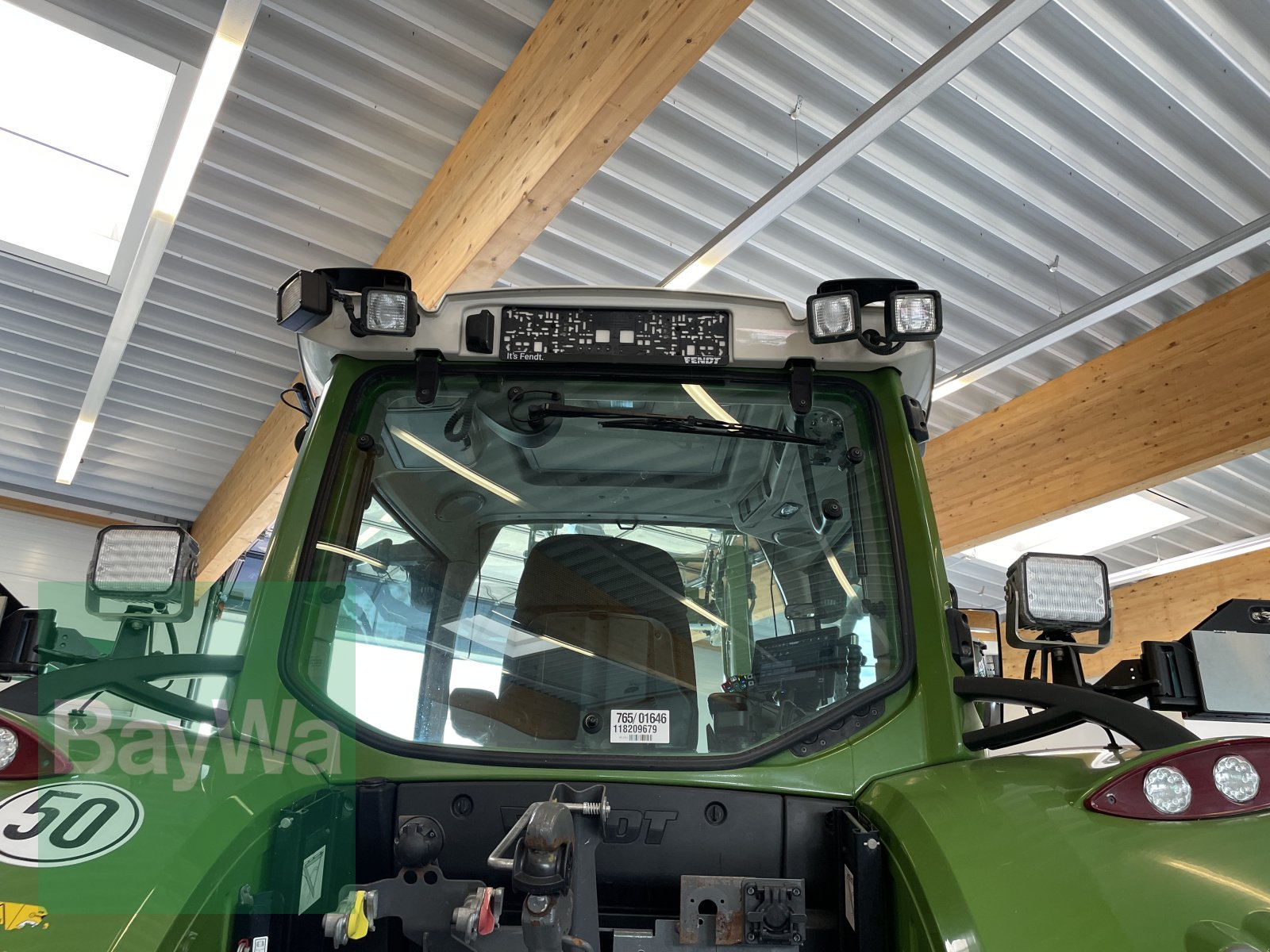 Traktor типа Fendt 724 Vario GEN 6 Profi Plus, Gebrauchtmaschine в Bamberg (Фотография 9)