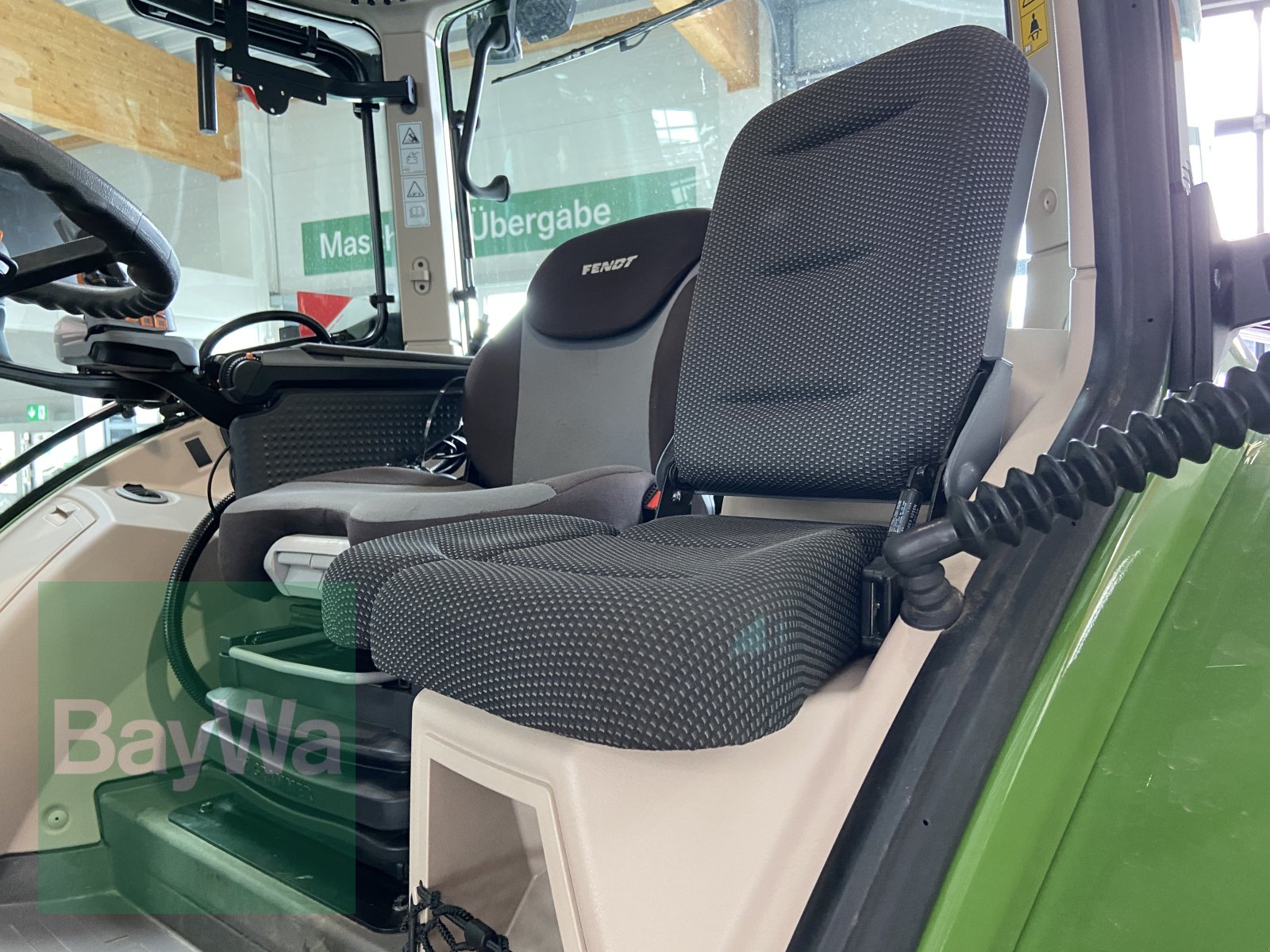 Traktor типа Fendt 724 Vario GEN 6 Profi Plus, Gebrauchtmaschine в Bamberg (Фотография 12)