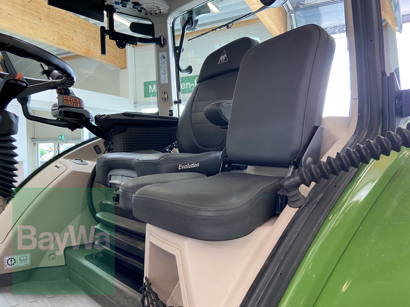 Traktor des Typs Fendt 724 Vario GEN 6 Profi Plus, Gebrauchtmaschine in Bamberg (Bild 11)