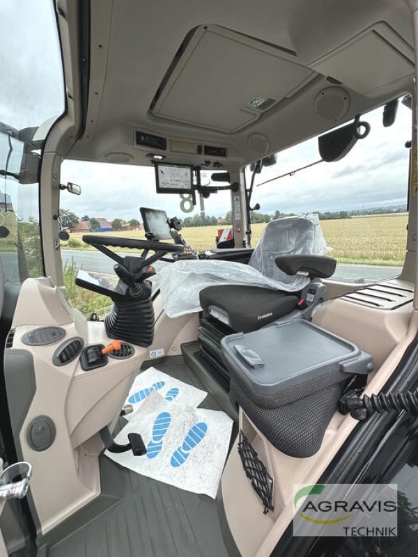 Traktor of the type Fendt 724 VARIO GEN-6 PROFI+ SET-2, Gebrauchtmaschine in Barsinghausen-Göxe (Picture 12)