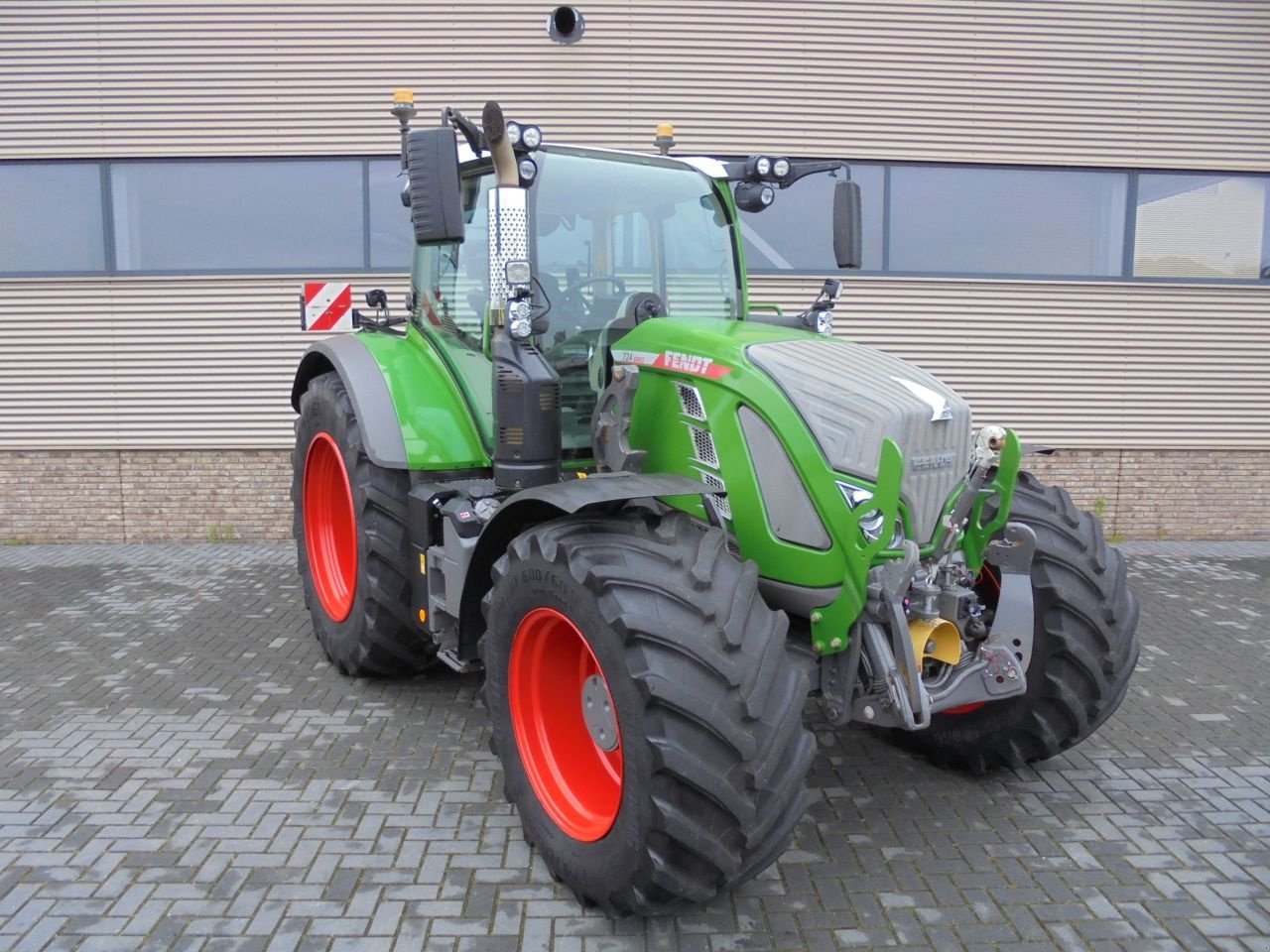 Traktor типа Fendt 724 vario gen6 720/722, Gebrauchtmaschine в Houten (Фотография 7)