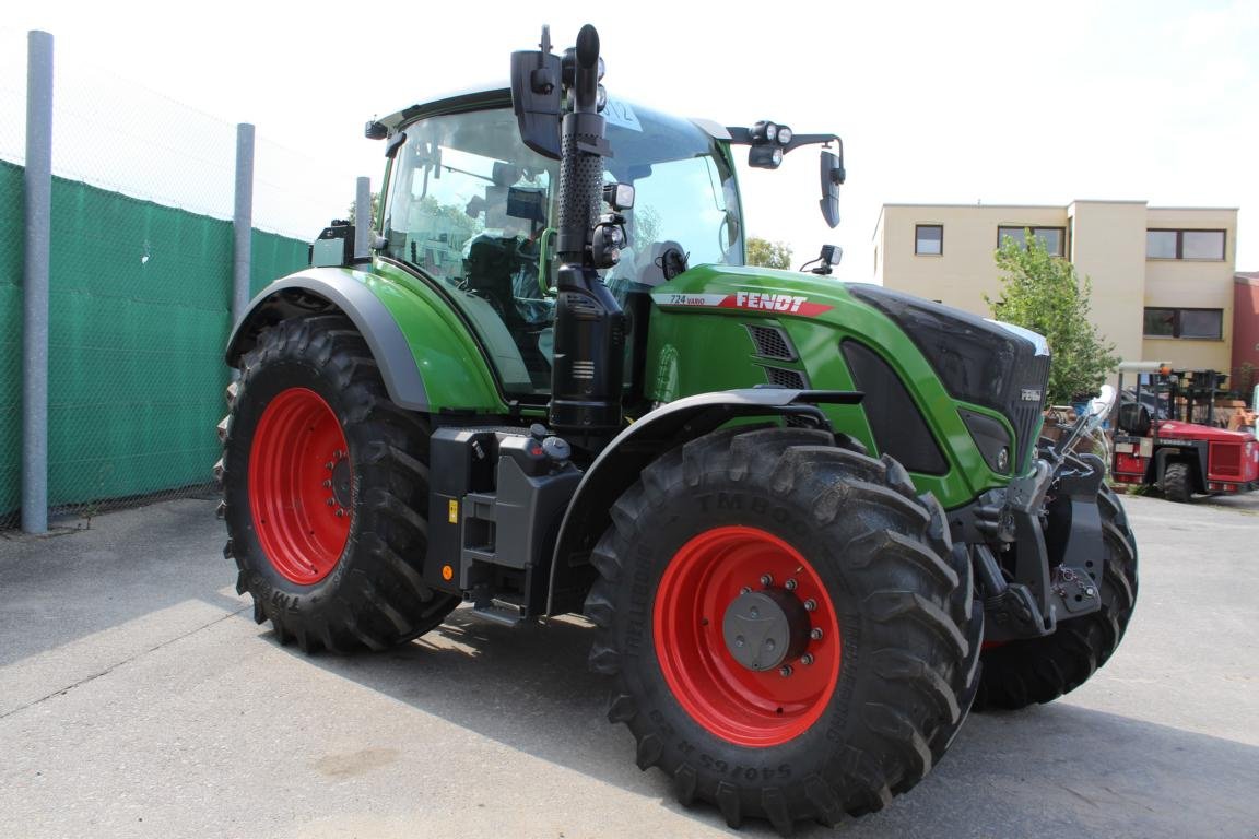 Traktor Türe ait Fendt 724 Vario GEN6 - Nr.: 312, Neumaschine içinde Regensburg (resim 2)