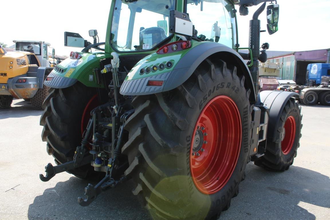 Traktor Türe ait Fendt 724 Vario GEN6 - Nr.: 802, Neumaschine içinde Regensburg (resim 4)