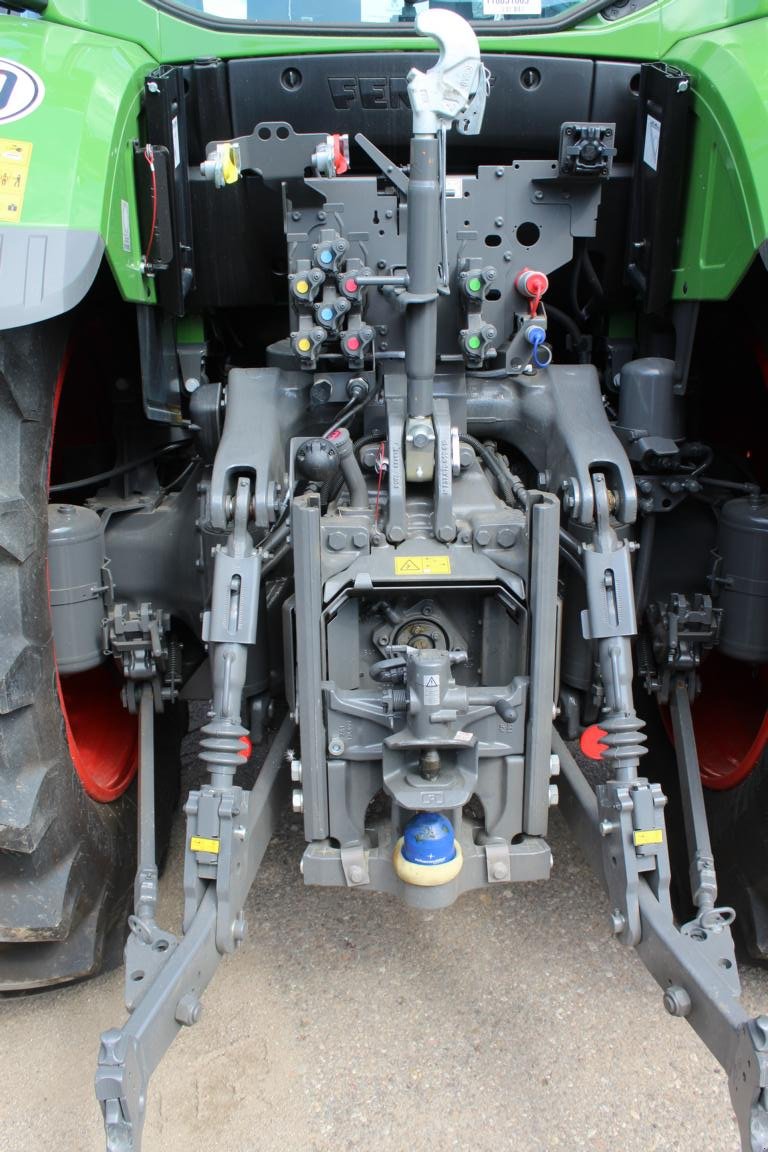 Traktor des Typs Fendt 724 Vario GEN6 - Nr.: 802, Neumaschine in Regensburg (Bild 11)